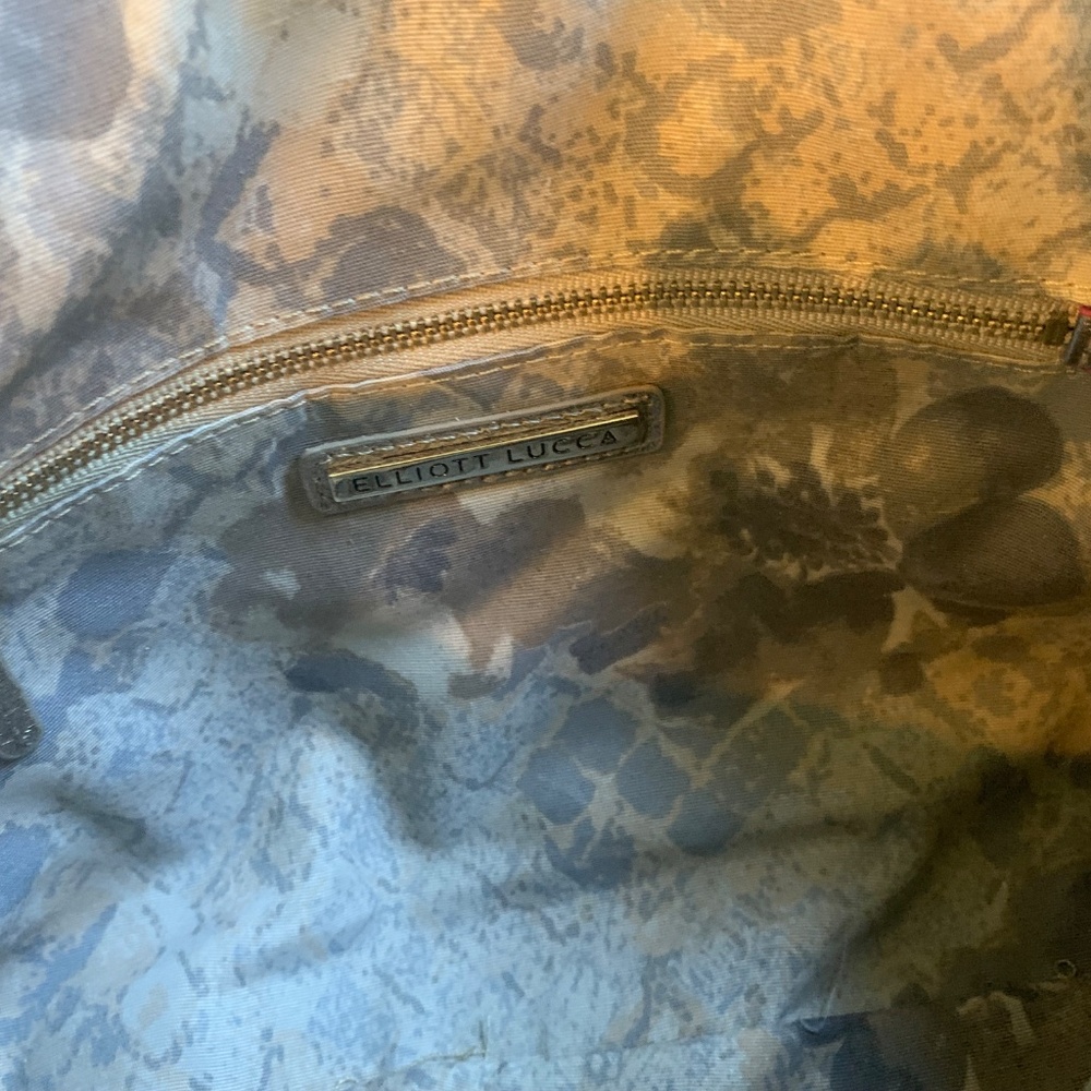 Elliott Lucca Bronze Leather Should Handbag - Picture 7 of 10